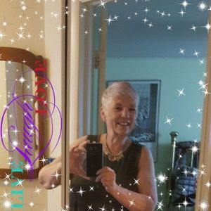 Meet your Posher, Suzanne